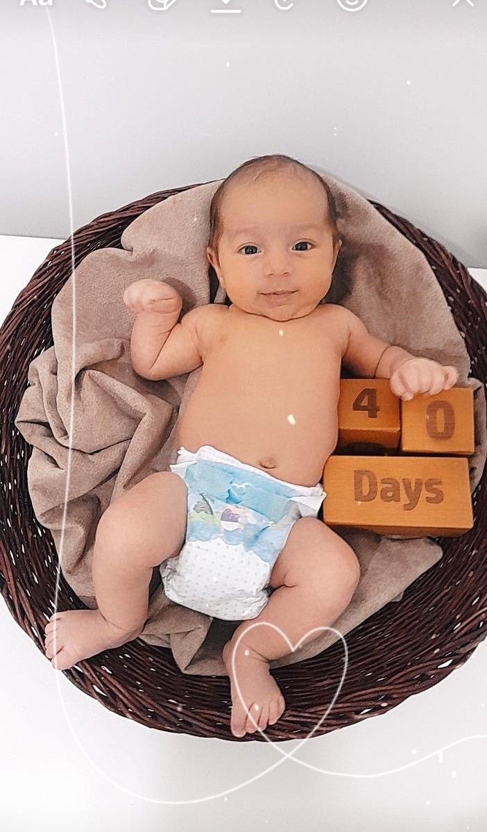 یک ماهگی نوزاد آلوچه خان