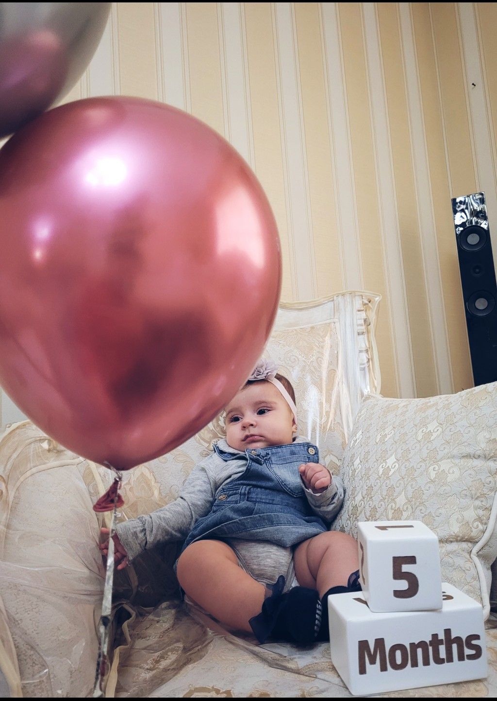 مکعب تاریخ‌شمار سوین عباس زاده