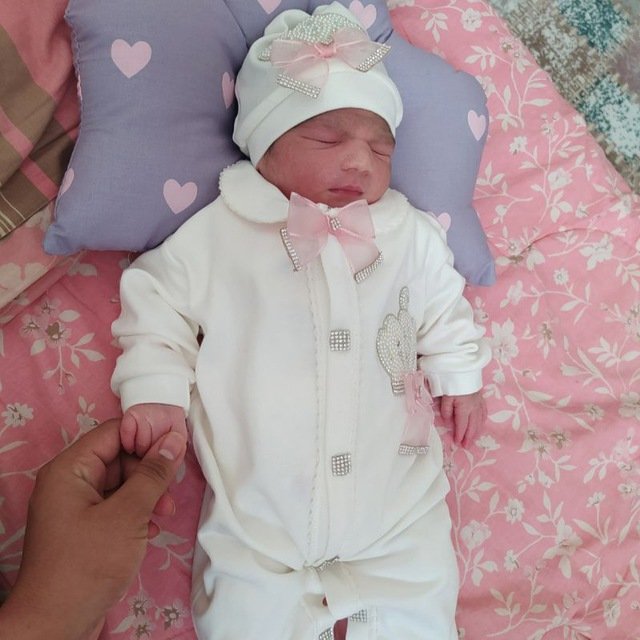 متولد شدن نوزاد بهار ناز دولت آبادی