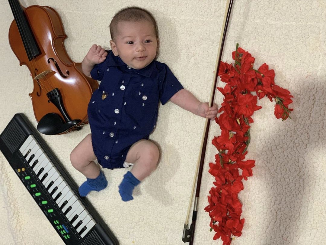 یک ماهگی نوزاد کارن میرزایی