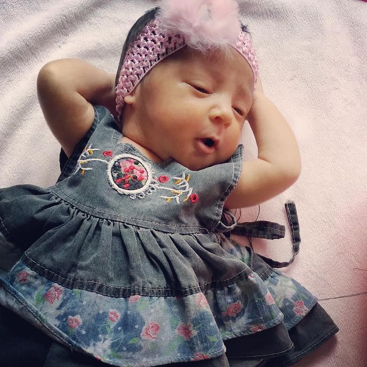 یک ماهگی نوزاد پارمین طوفانی