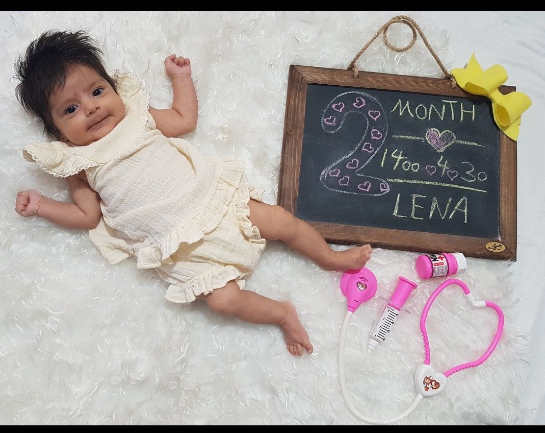 یک-ماهگیایده-عکس-ماهگرد لنا