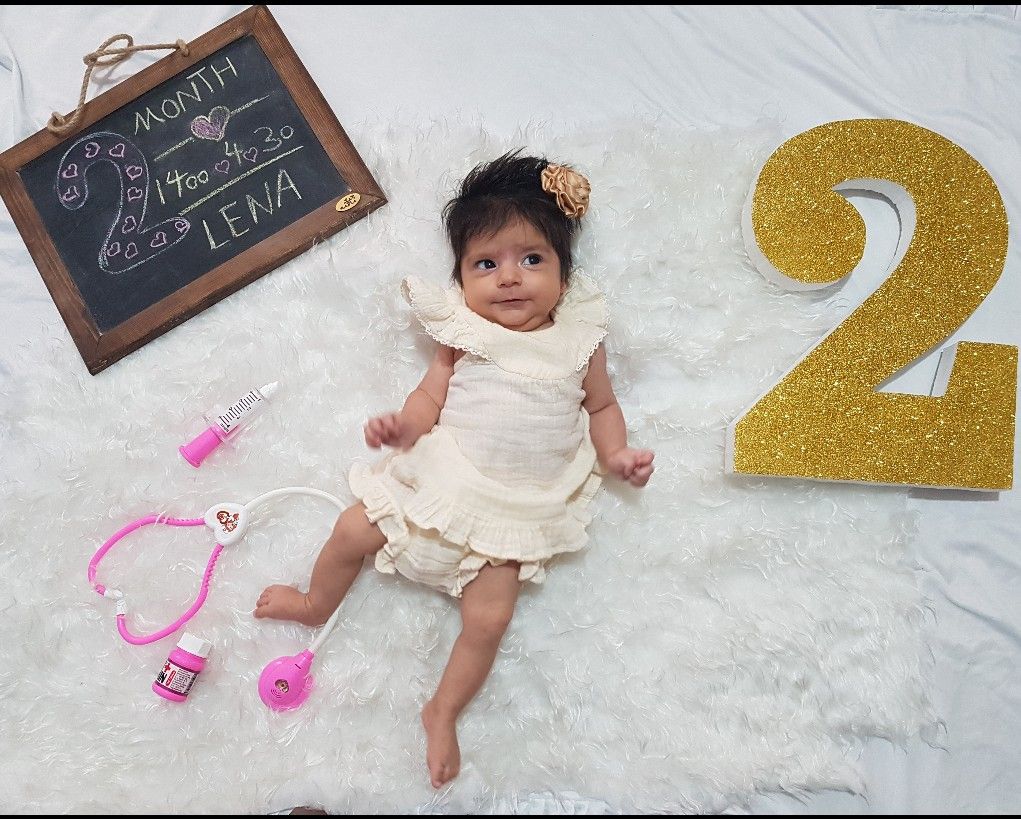 یک-ماهگیایده-عکس-ماهگرد لنا