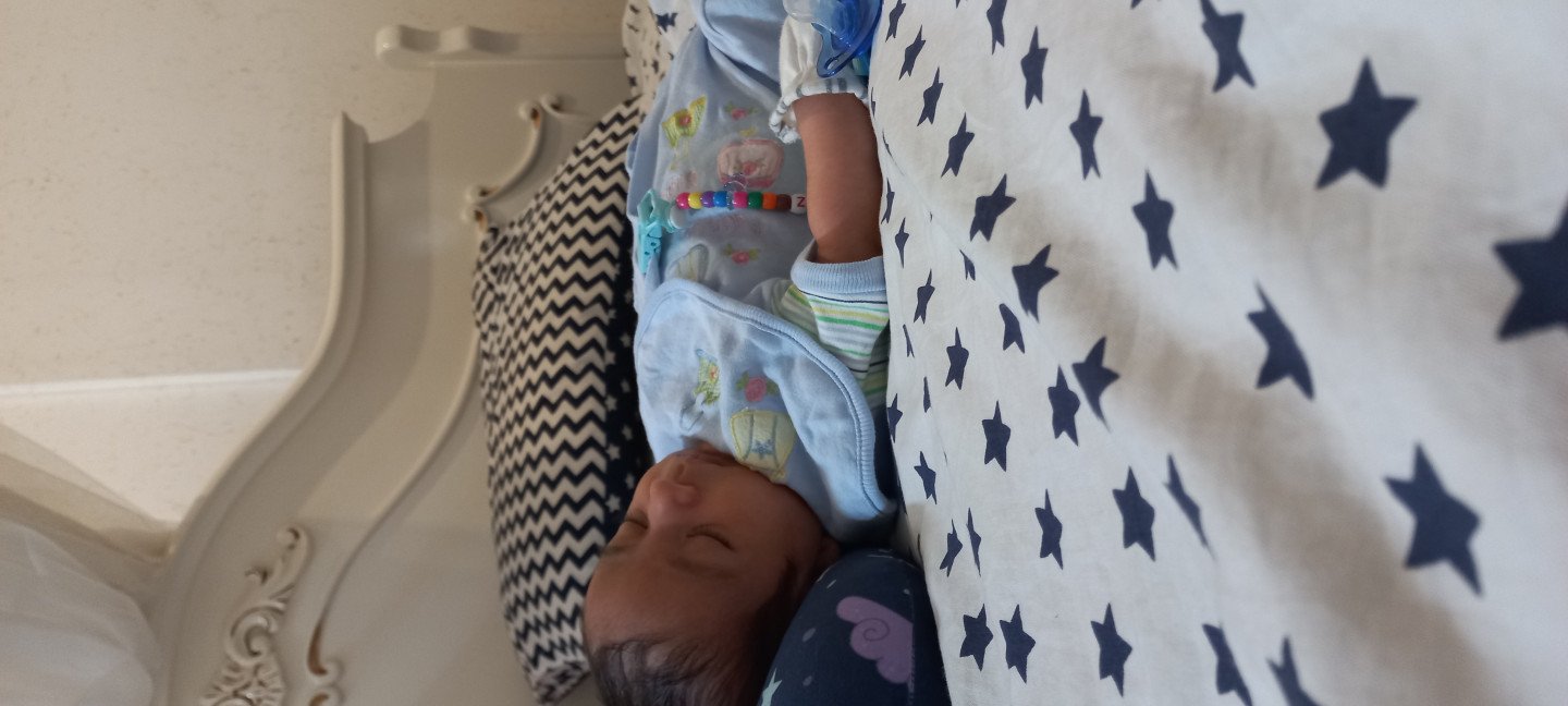 یک ماهگی نوزاد حسين صائبی