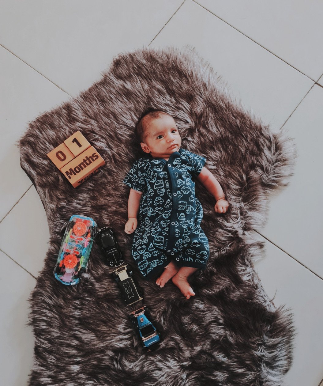 مکعب تاریخ شمار ویژه دیان کرم زاده