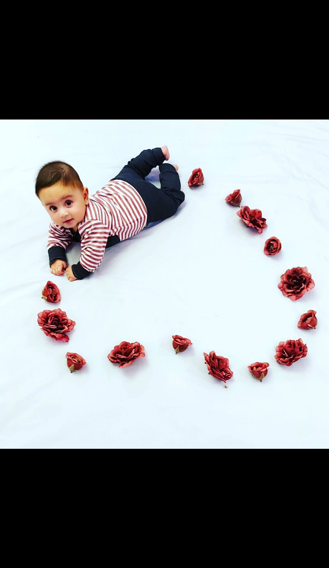 چهار‌دست و پا رفتن نوزاد سورنا شیرعلی