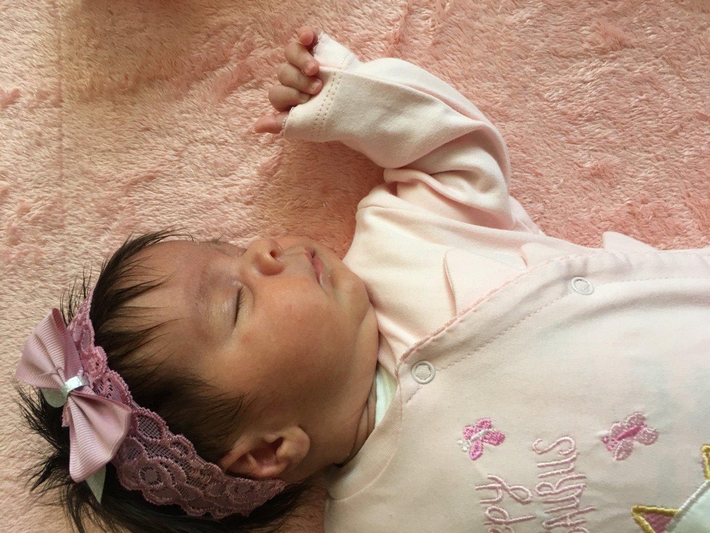 یک ماهگی نوزاد نوراشاکری تبار