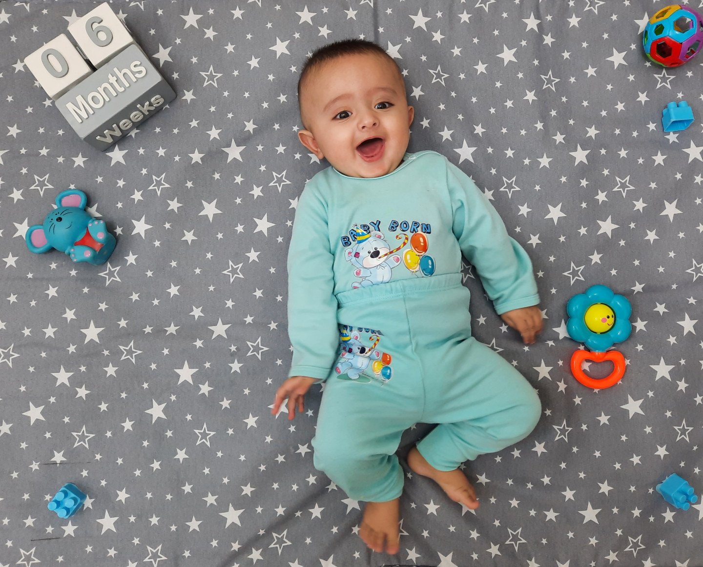 هشت ماهگی نوزاد مهرسام