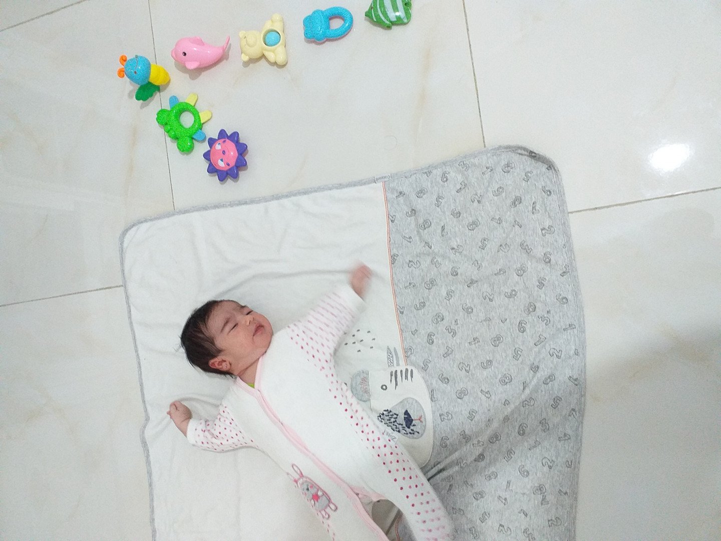 یک ماهگی نوزاد نورا محمدی