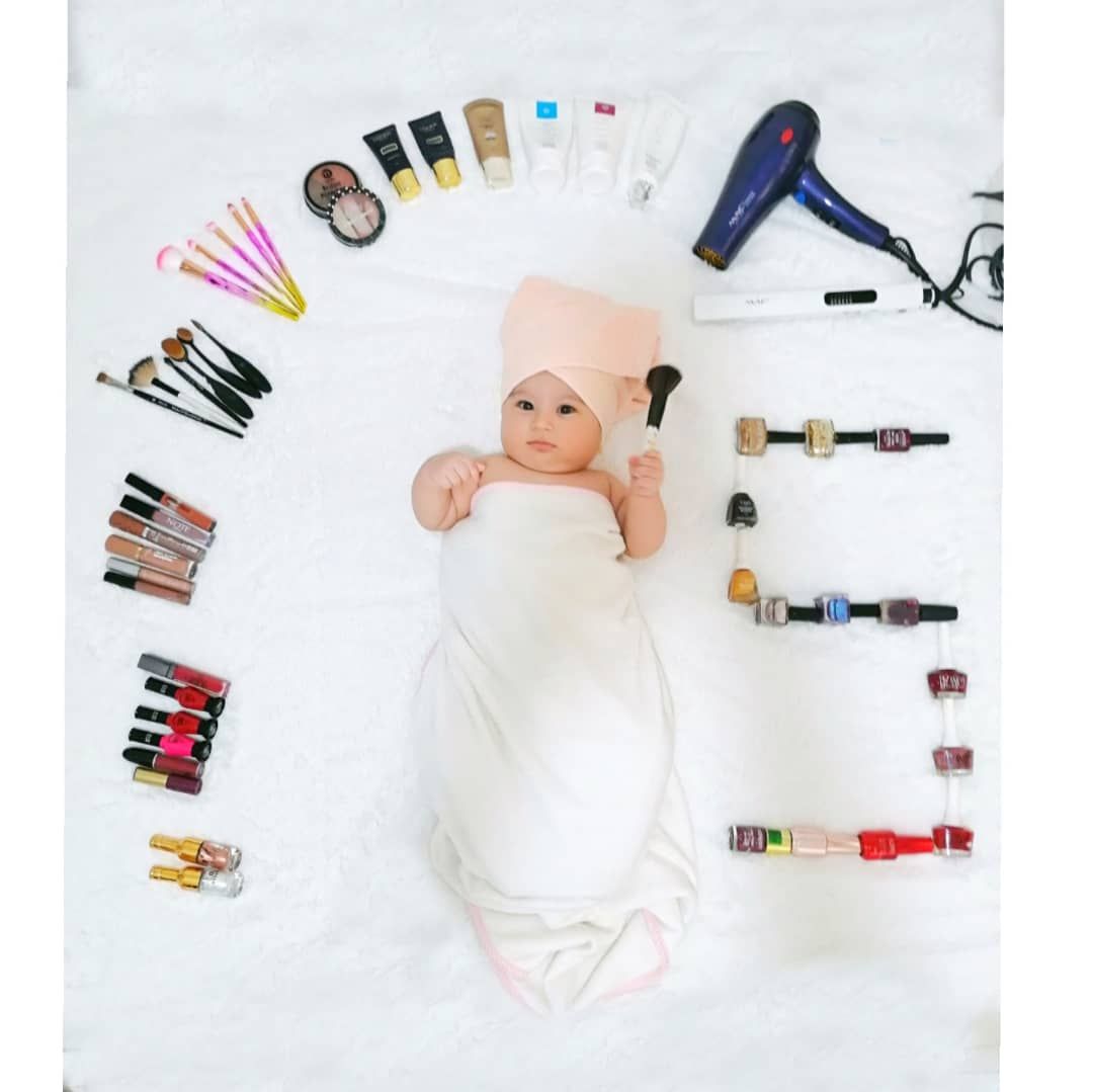 یک ماهگی نوزاد آوا