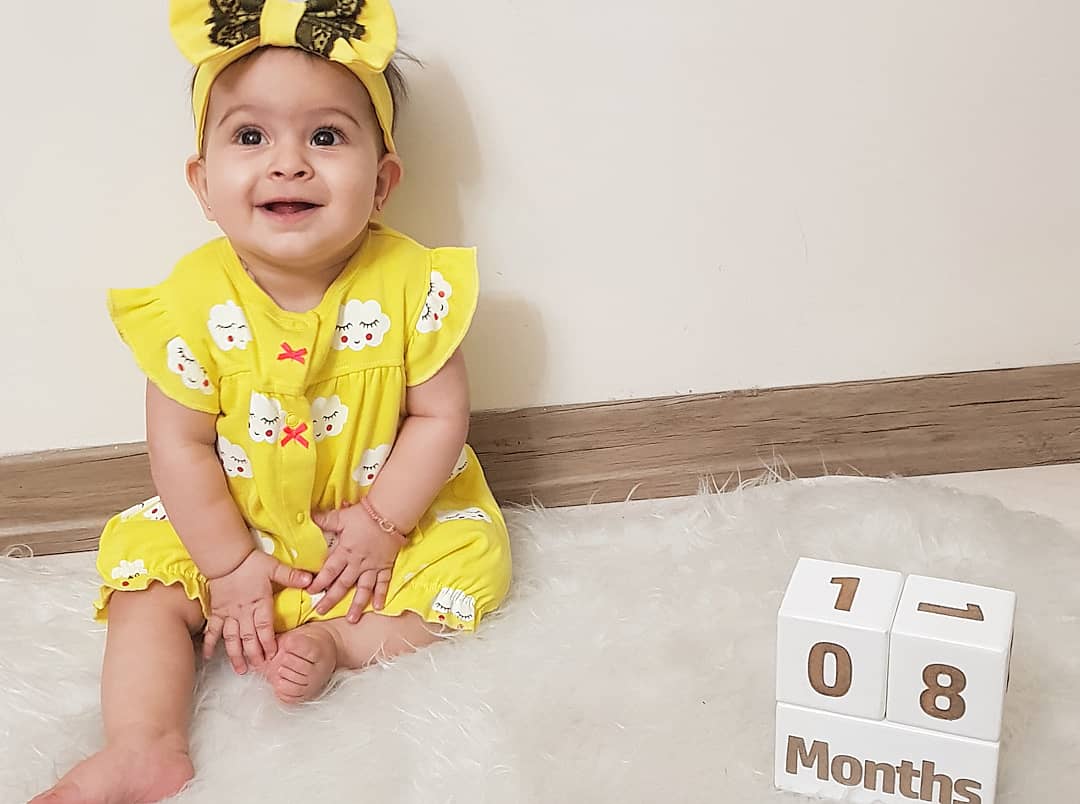 ایستادن نوزاد مهرسا رضایی