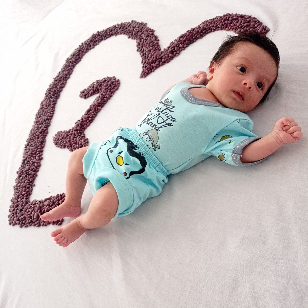 یک ماهگی نوزاد سهیل حکیم زاده