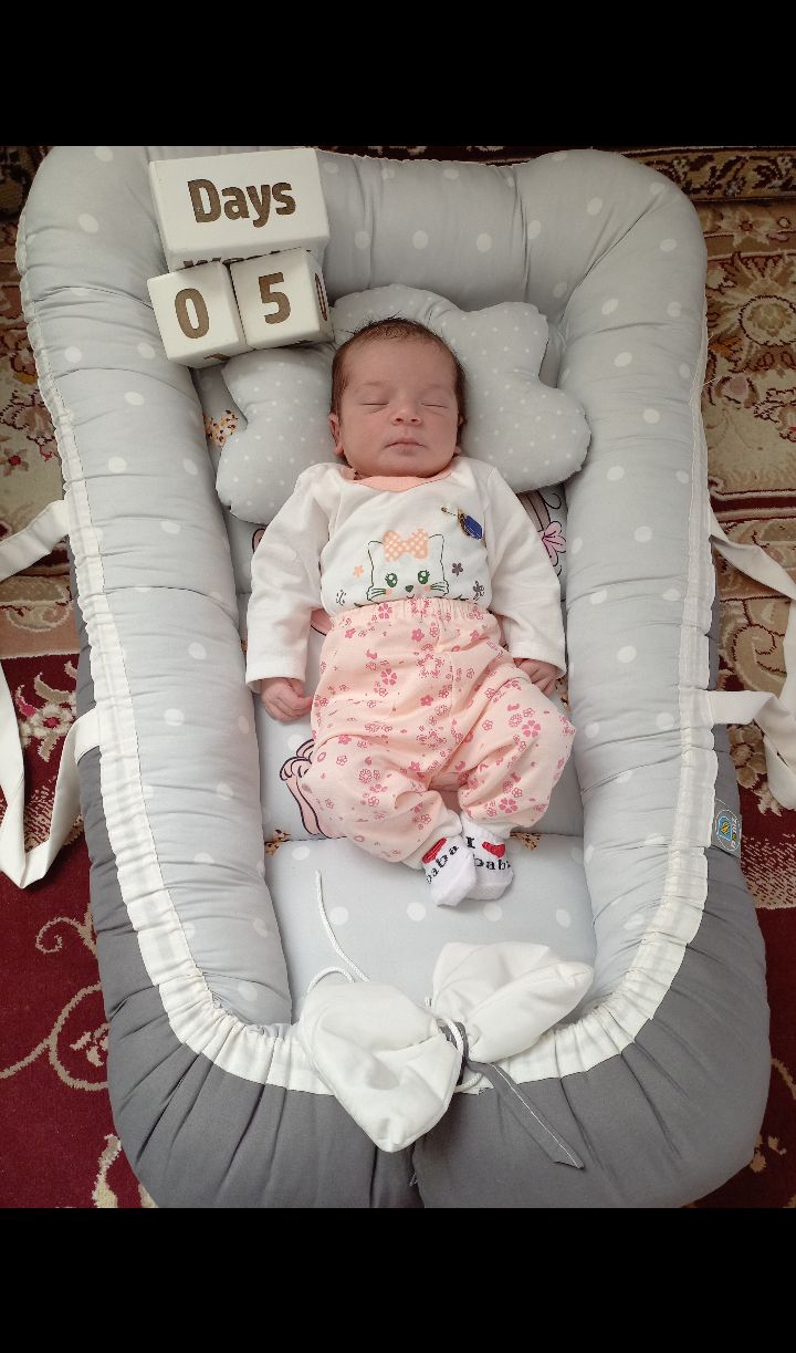 عشق آیسان مولابیگی