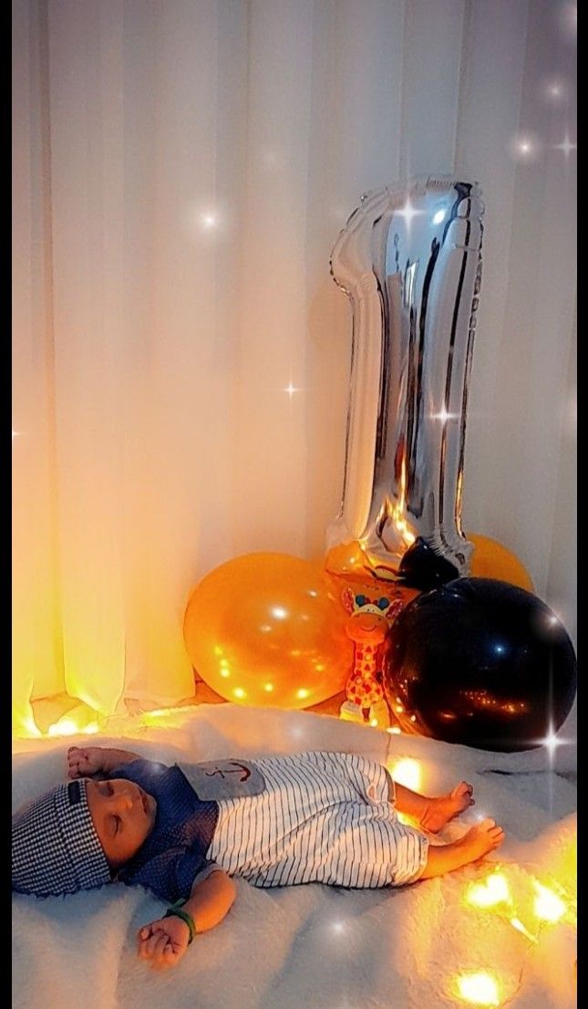 یک ماهگی نوزاد Delvin