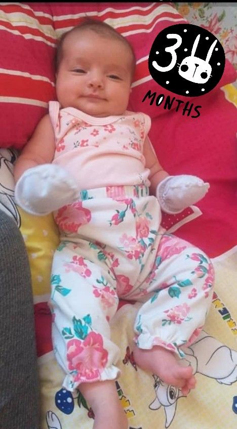 آلبوم-خاطرات-کودکی ملیکا یونسیان