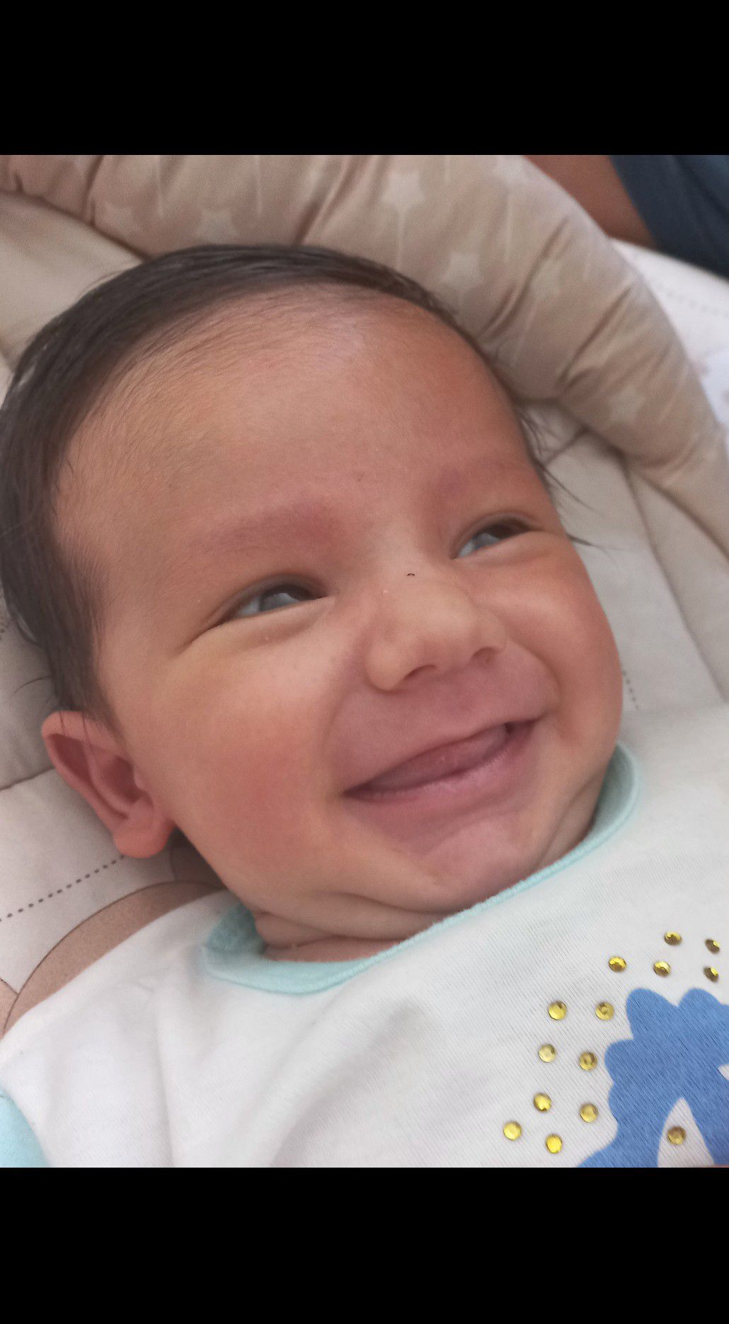 دو ماهگی نوزاد آکای خجسته