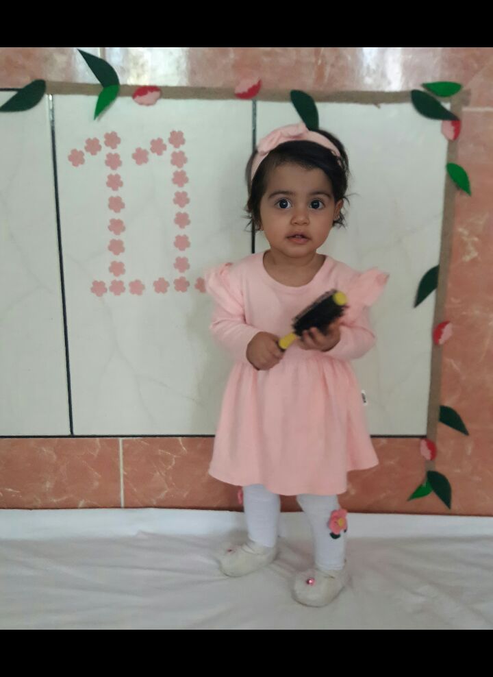 یازده ماهگی نوزاد حلما