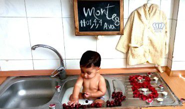 تم عکس تابستانی کودک آوا مانیان