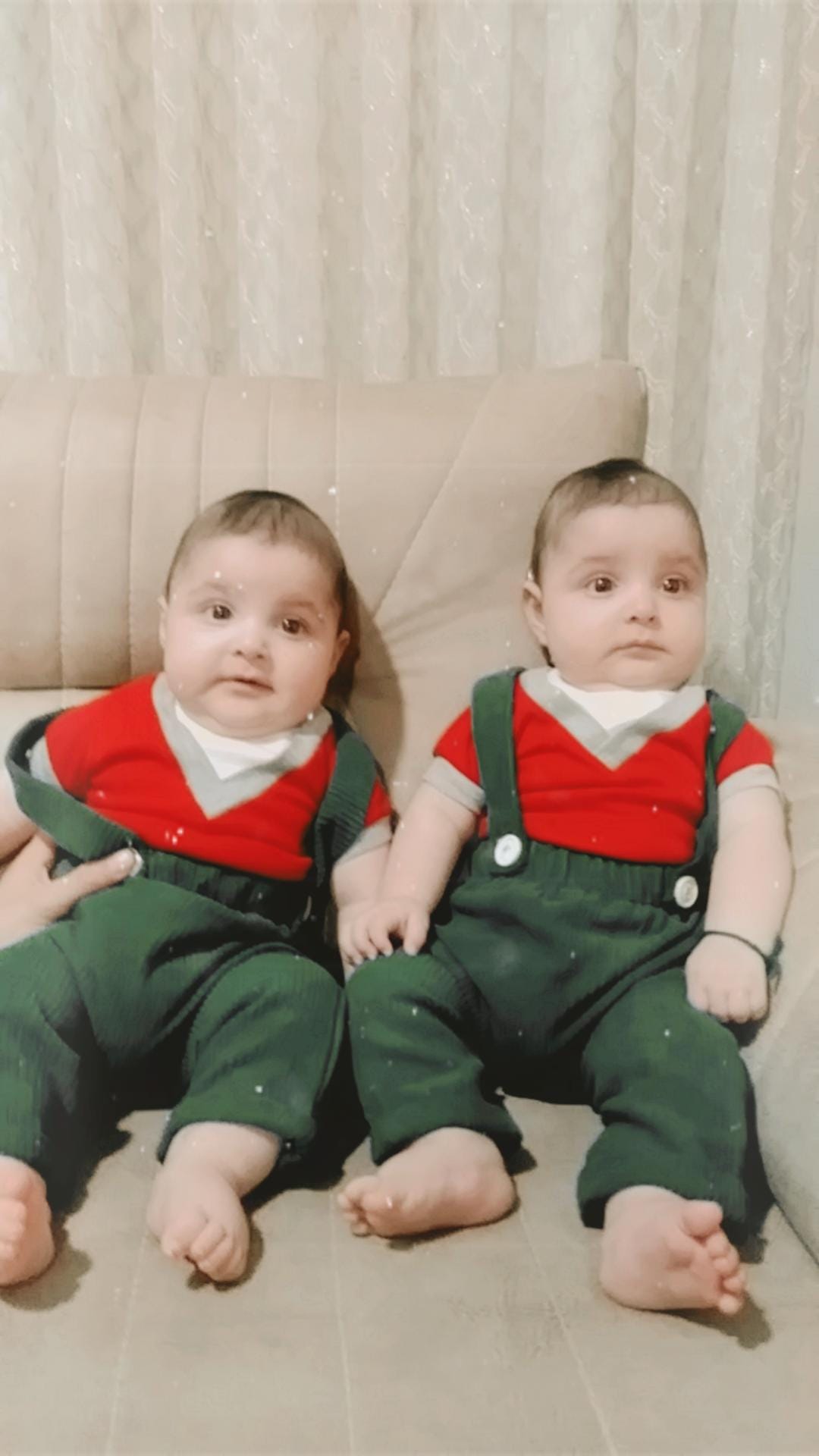 اولین نشستن نوزاد آرنیک و نیکان