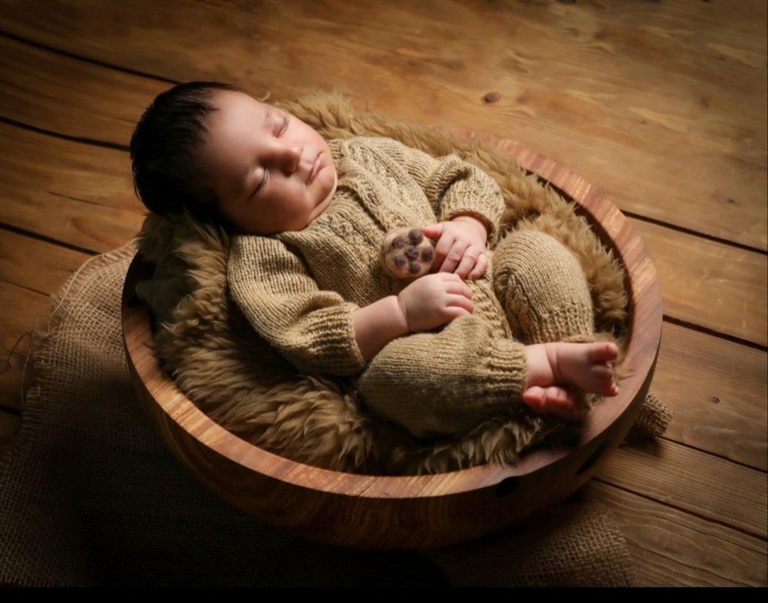 تم عکس زمستانی نوزاد رایان نقیب زاده