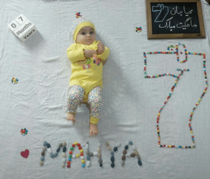 چهار‌دست و پا رفتن نوزاد محیا