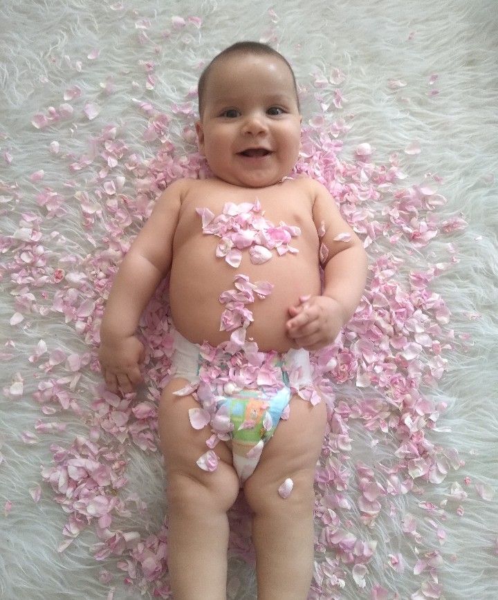 فروردین محمد میکائیل