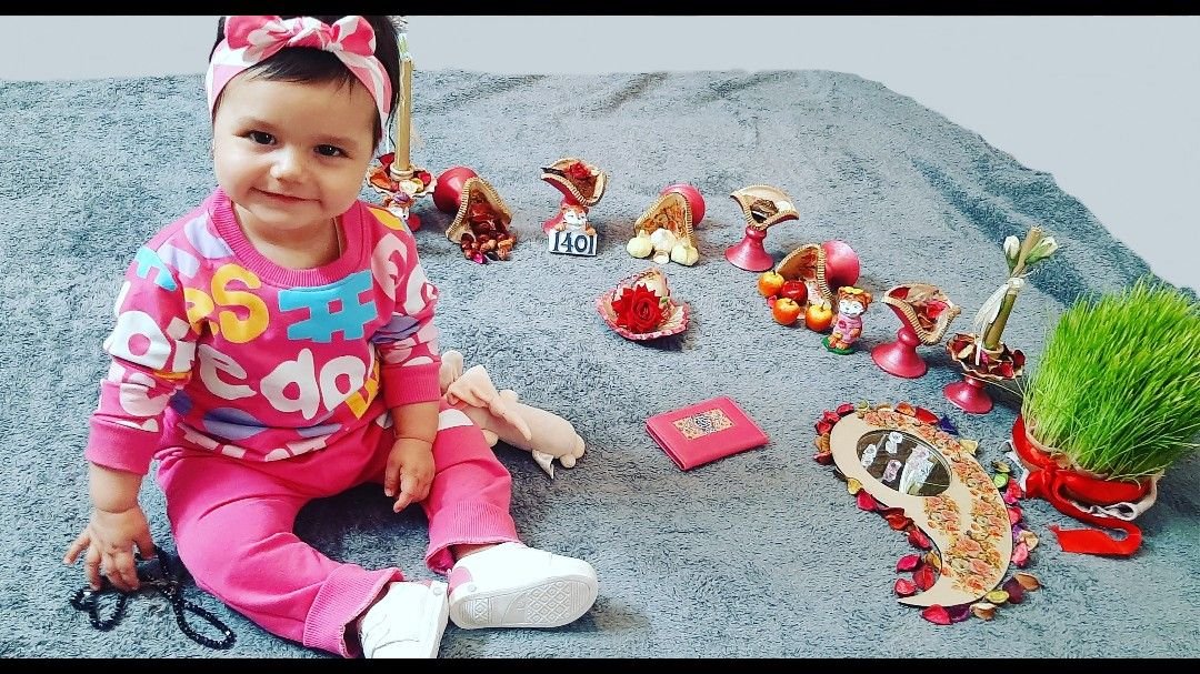 نه ماهگی نوزاد نلین