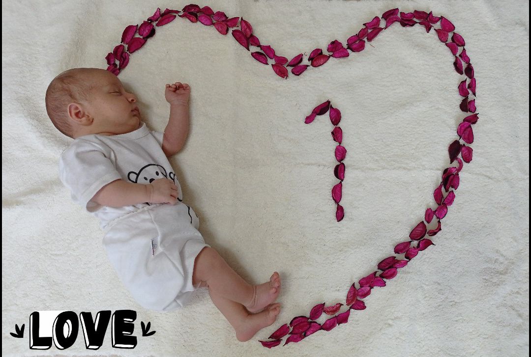 یک ماهگی نوزاد آدرین رمضانی