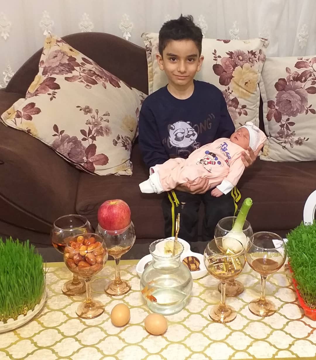 متولد شدن نوزاد آوا بیات