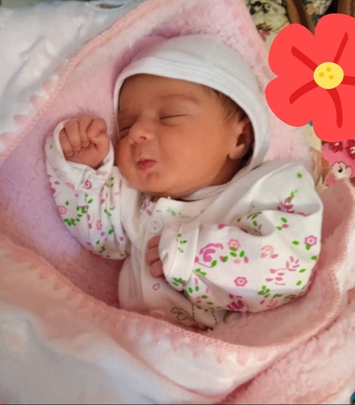 متولد شدن نوزاد آوا بیات