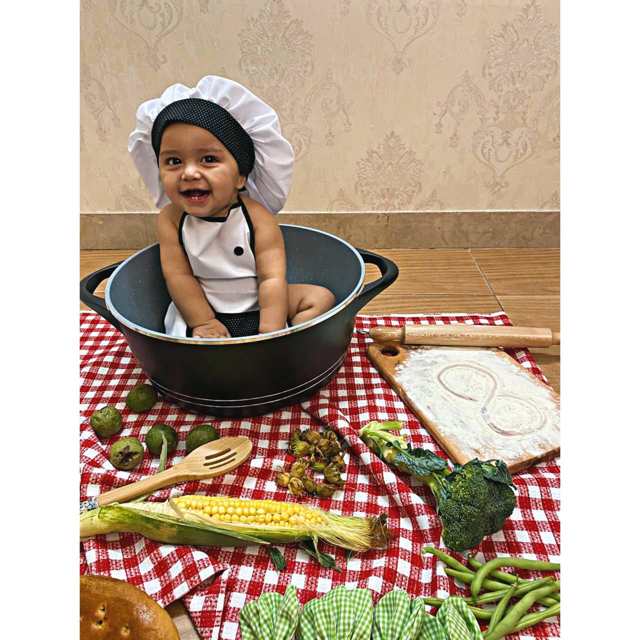 هشت ماهگی نوزاد ارتا رشتبری