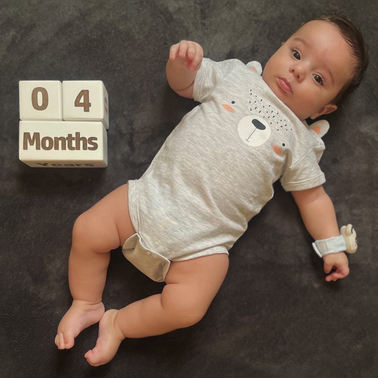 مکعب تاریخ‌شمار رادان حیاتی