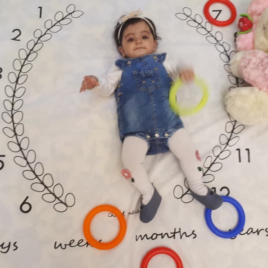 پارچه ماهگرد نوزاد طرح کلاسیک nora   sedighifar