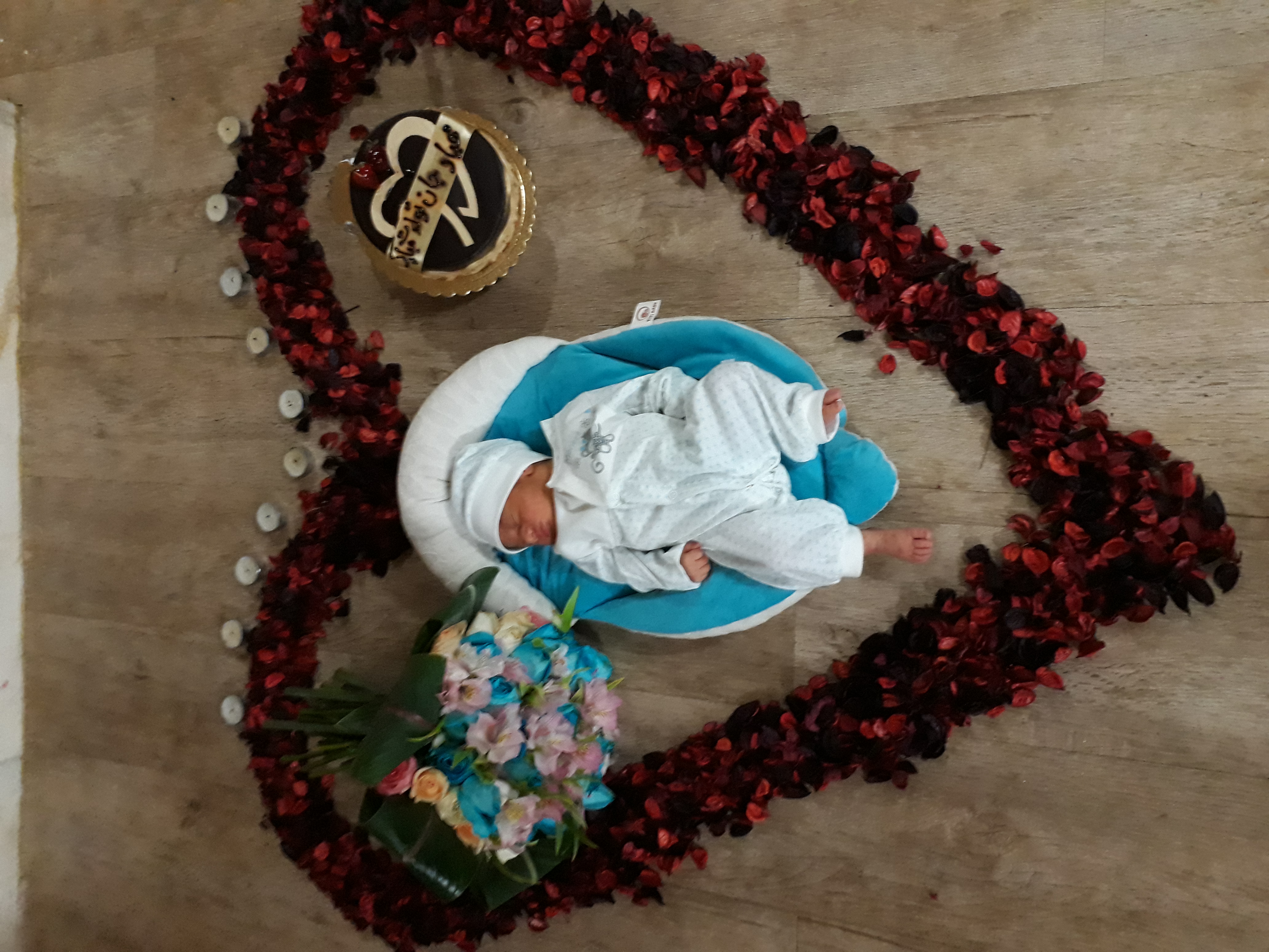 متولد شدن نوزاد مژگان مالمیر