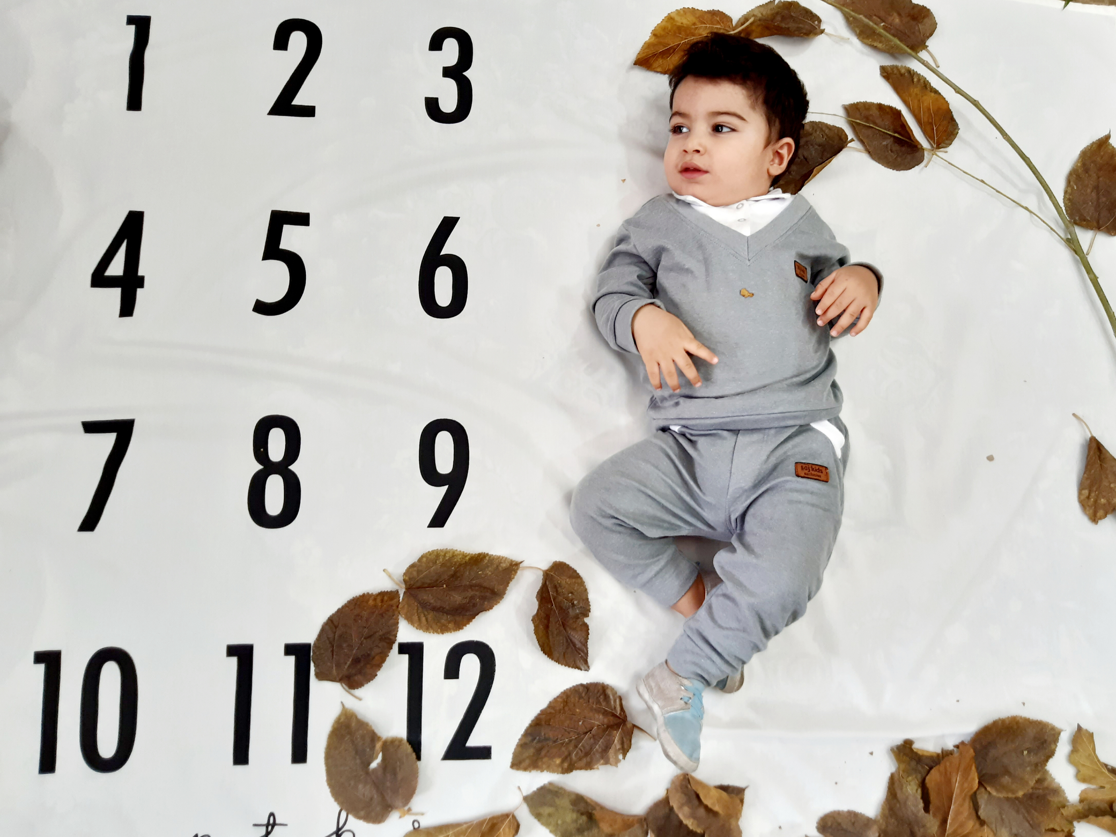 پارچه ماهگرد نوزاد طرح کلاسیک فرهان فروزنده