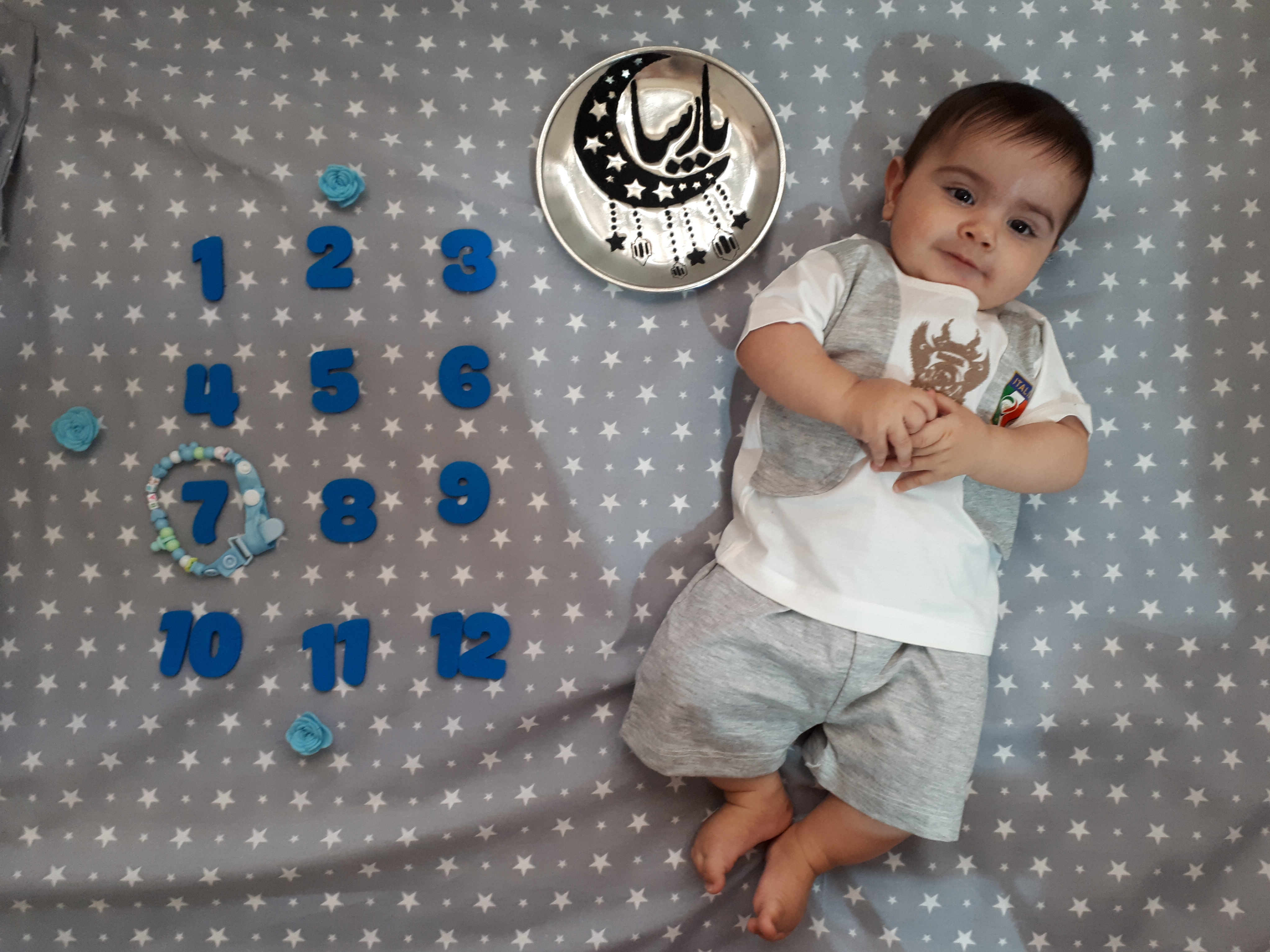 چهار‌دست و پا رفتن نوزاد پارسا خطیبی پور