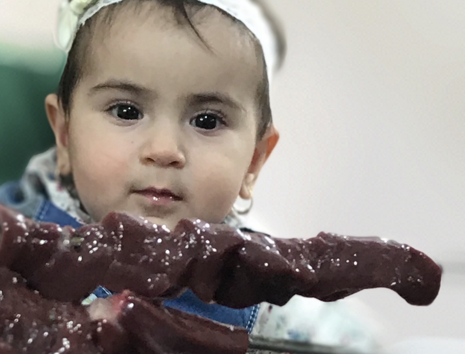 عکس نوزاد دختر ال آی عاقلی