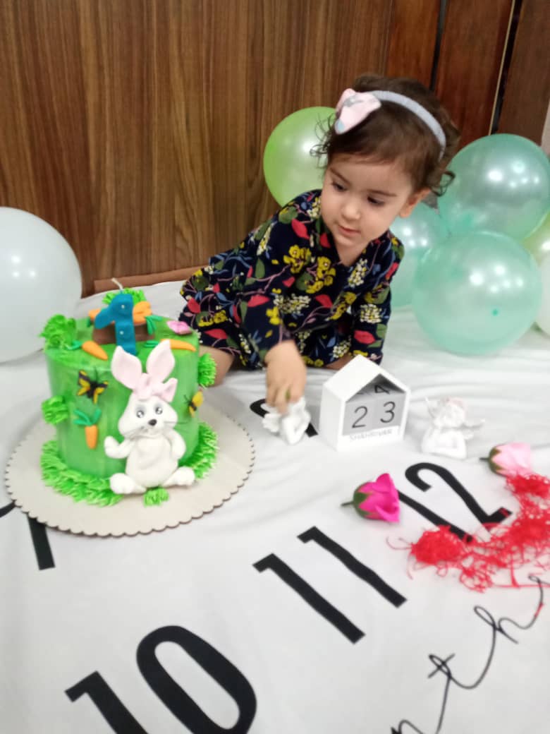 یازده ماهگی نوزاد ال آی عاقلی