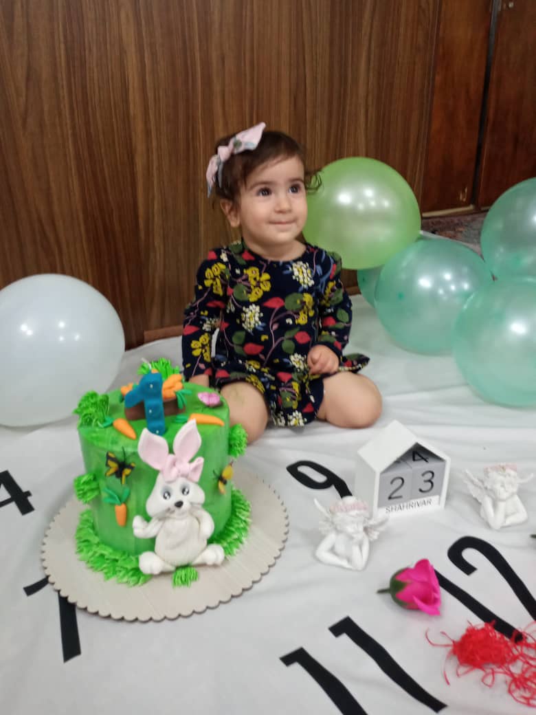 یازده ماهگی نوزاد ال آی عاقلی