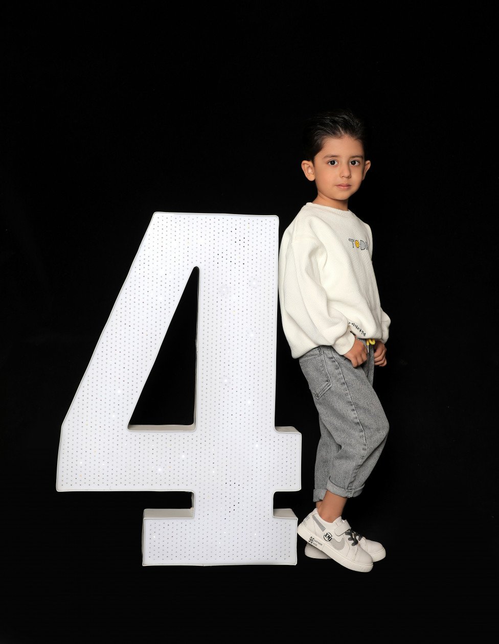 جشن کریسمس کودک هیراد ایرانمهر