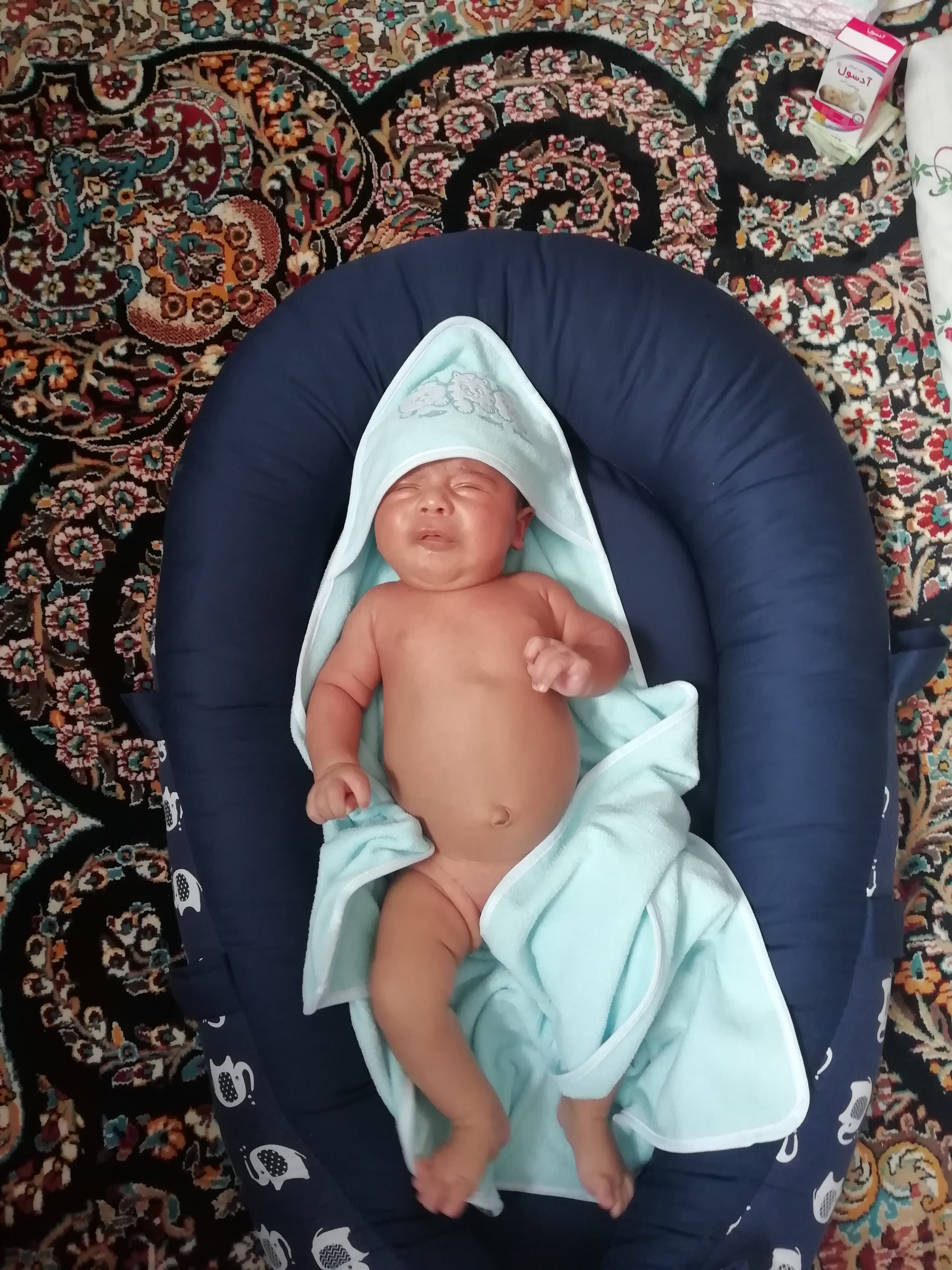 یک ماهگی نوزاد هاکان عظیمی سعادت