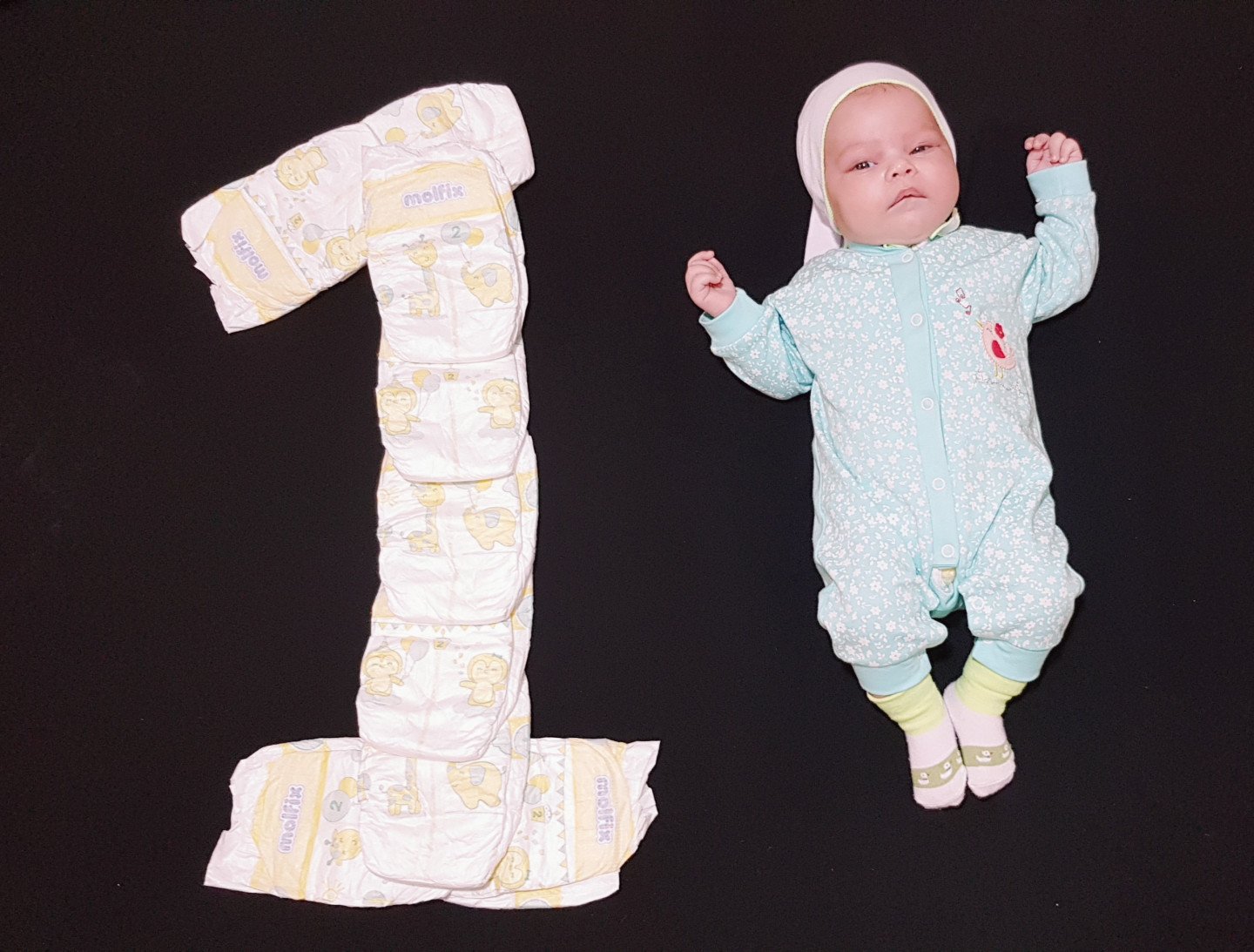 یک ماهگی نوزاد حلما کریمیان