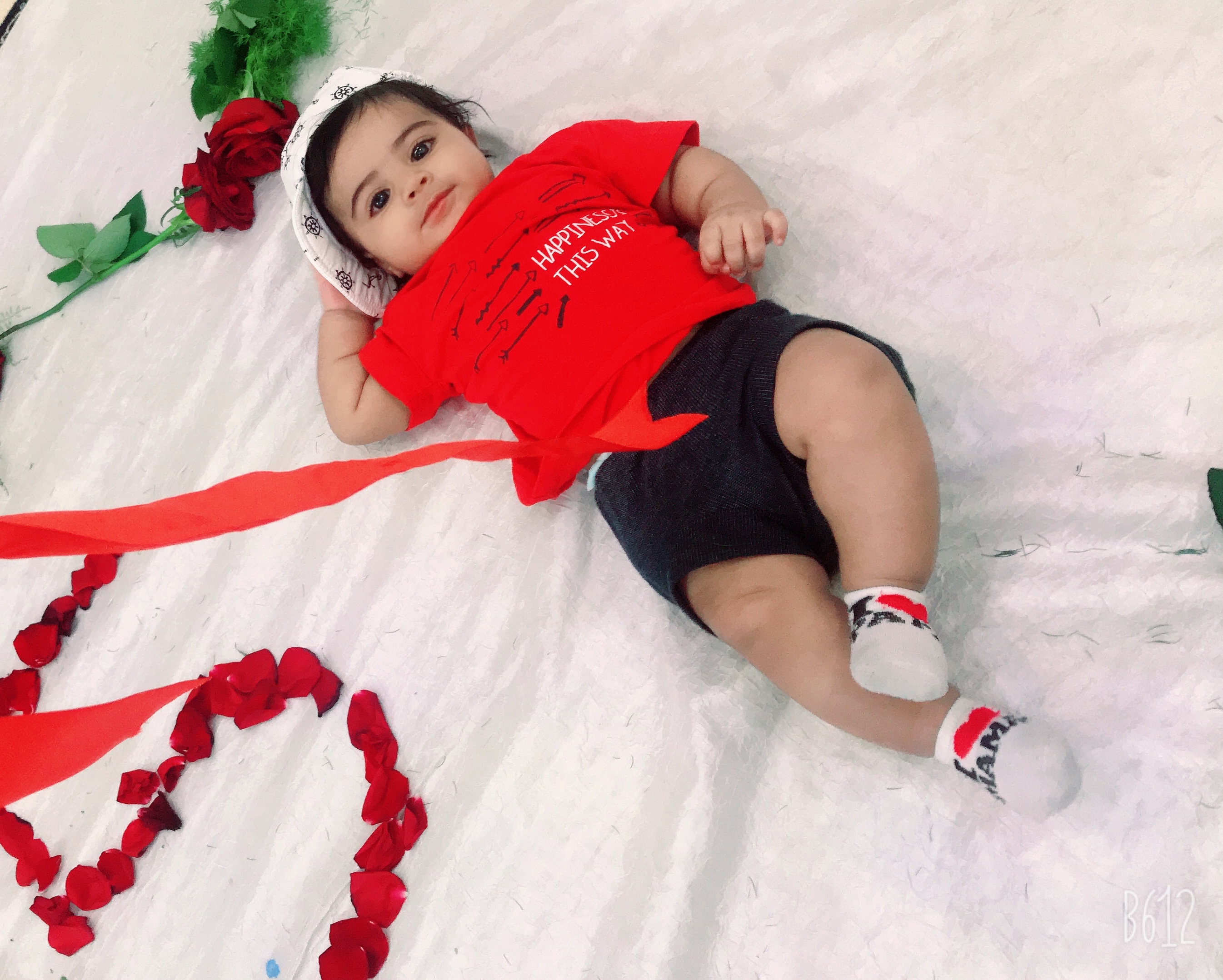 اولین نشستن نوزاد نویان کمالی نسب