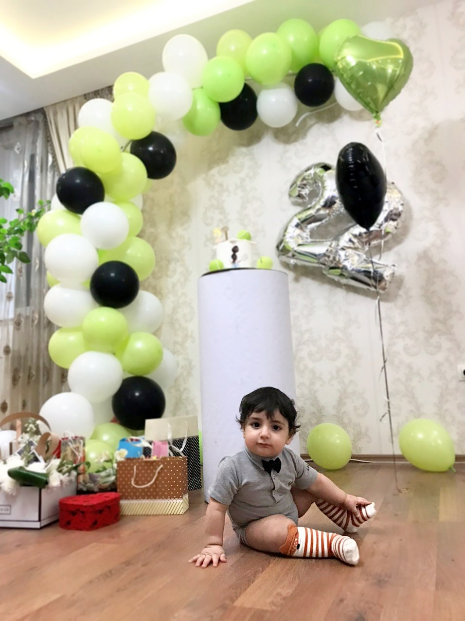 ده ماهگی نوزاد آراد آزاد