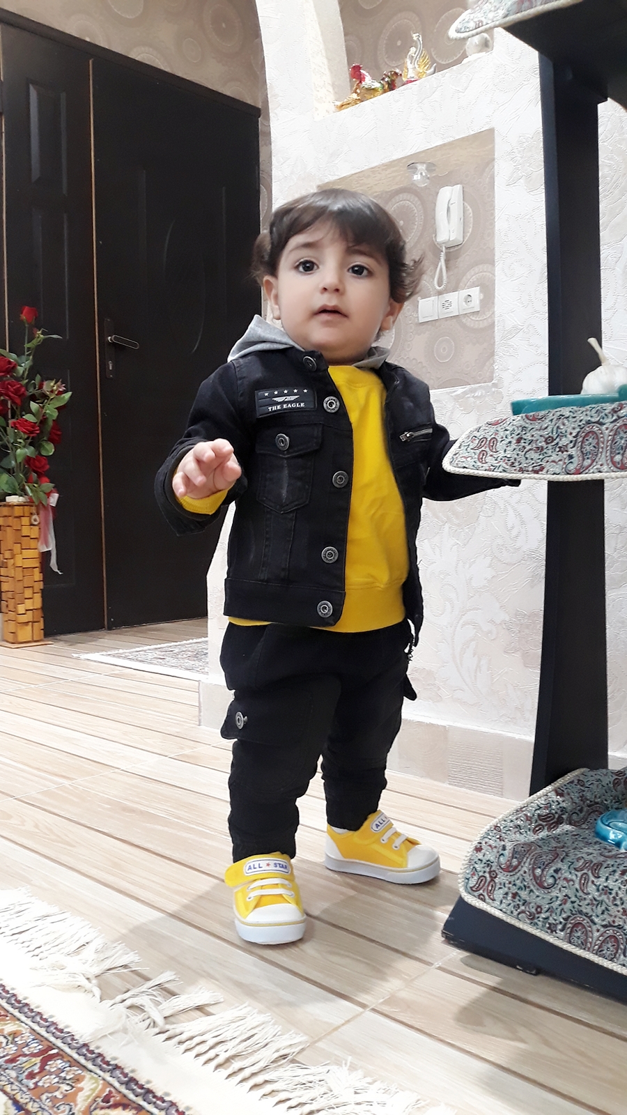 ده ماهگی نوزاد آراد آزاد