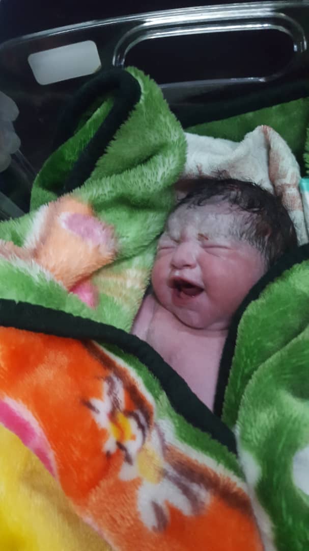 متولد شدن نوزاد جانا جوكار