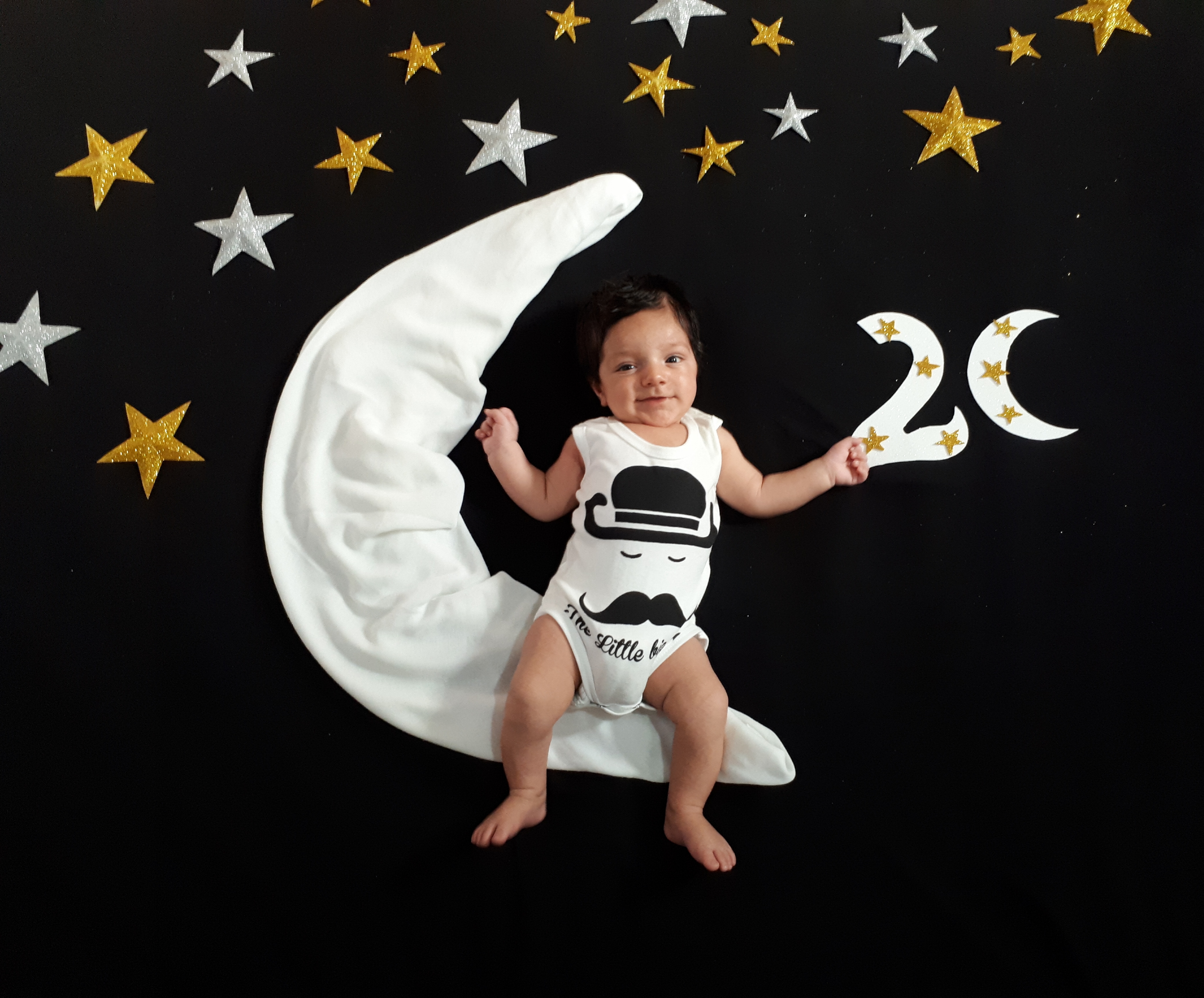 اولین خنده نوزاد آرسام خسروانی