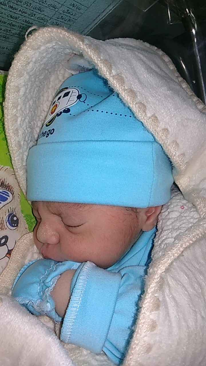 متولد شدن نوزاد آدرین سیاهی