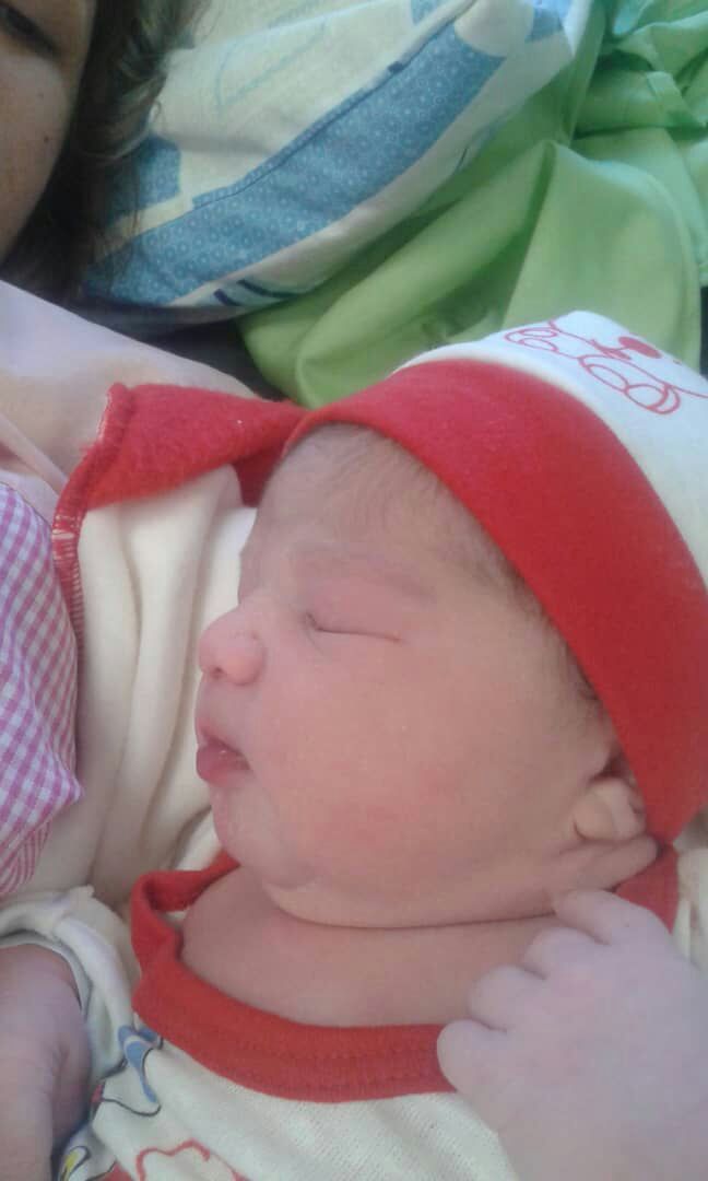 تم عکس تابستانی کودک نورا چکاه