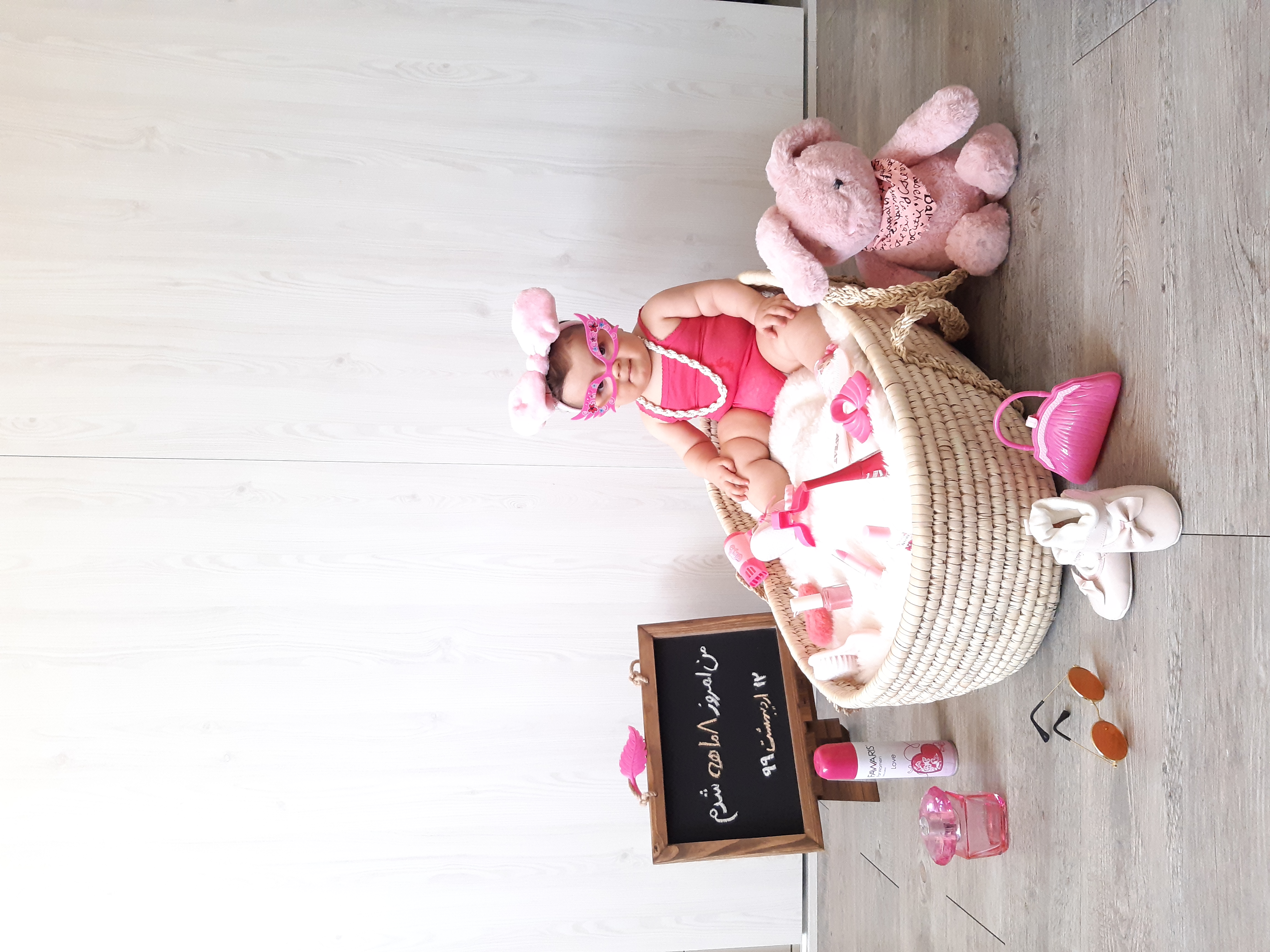 هشت ماهگی نوزاد افرا راجع